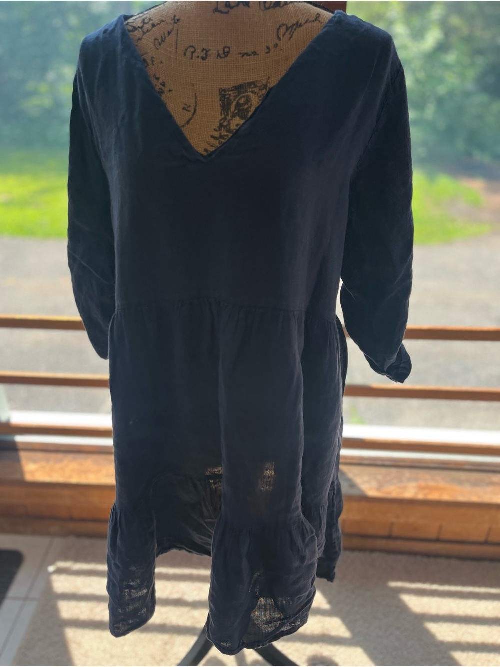 Navy V-Neck Tiered 100 %  Linen Tunic